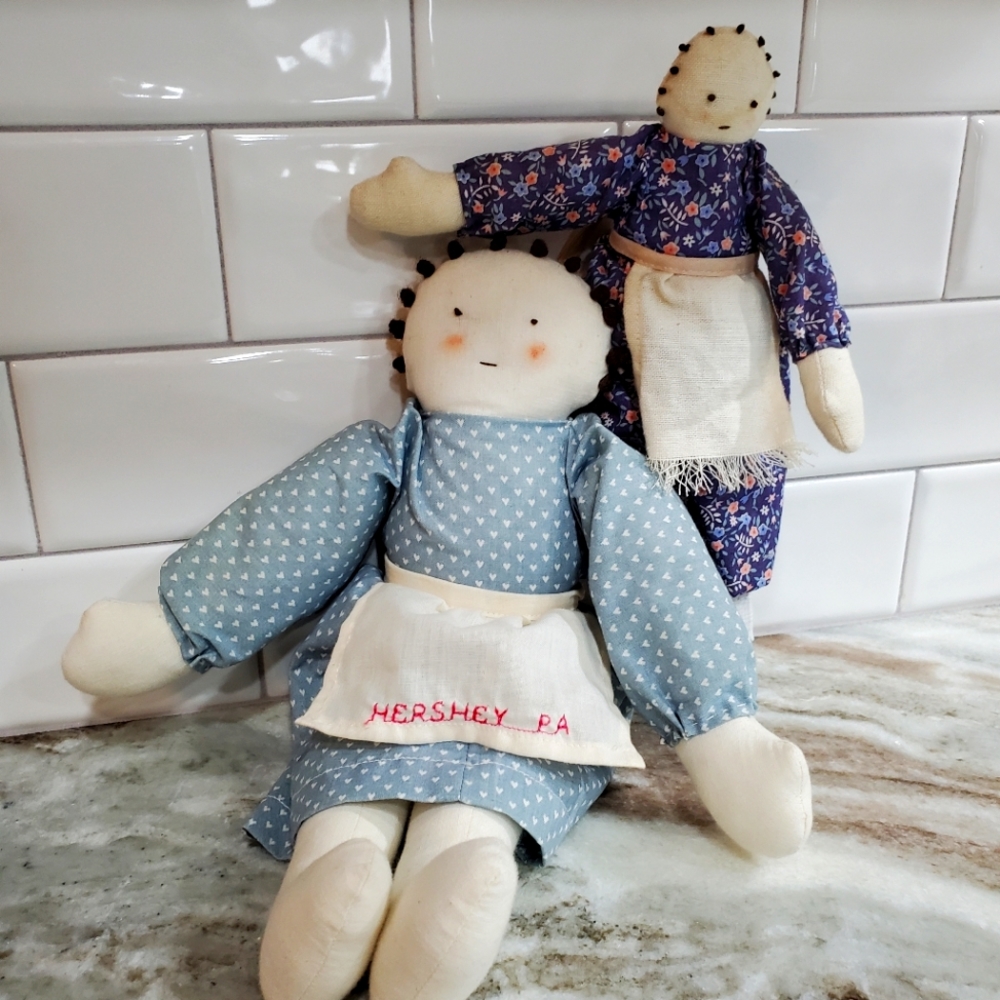 💚⚜🖤2 Handcrafted vintage dolls.